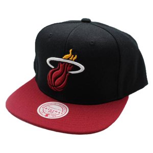 Mitchell & Ness NBA Team 2 Tone 2.0 Snapback Miami Heat - Unisex - Šiltovka Mitchell & Ness - Čierne - HHSS3264-MHEYYPPPBKRD - Veľkosť: UNI