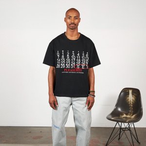 Pleasures Calendar Heavyweight Tee Black - Pánske - Tričko Pleasures - Čierne - P24SP002-BLACK - Veľkosť: XL