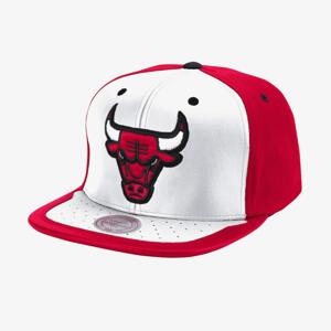 Mitchell & Ness NBA Day One Chicago Bulls Snapback White/Red - Unisex - Šiltovka Mitchell & Ness - Biele - 6HSSMM19224-CBUWHRD - Veľkosť: UNI