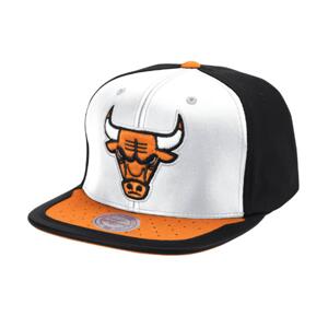 Mitchell & Ness NBA Day One Snapback Bulls White/Orange - Unisex - Šiltovka Mitchell & Ness - Biele - 6HSSMM19224-CBUWHOR - Veľkosť: UNI